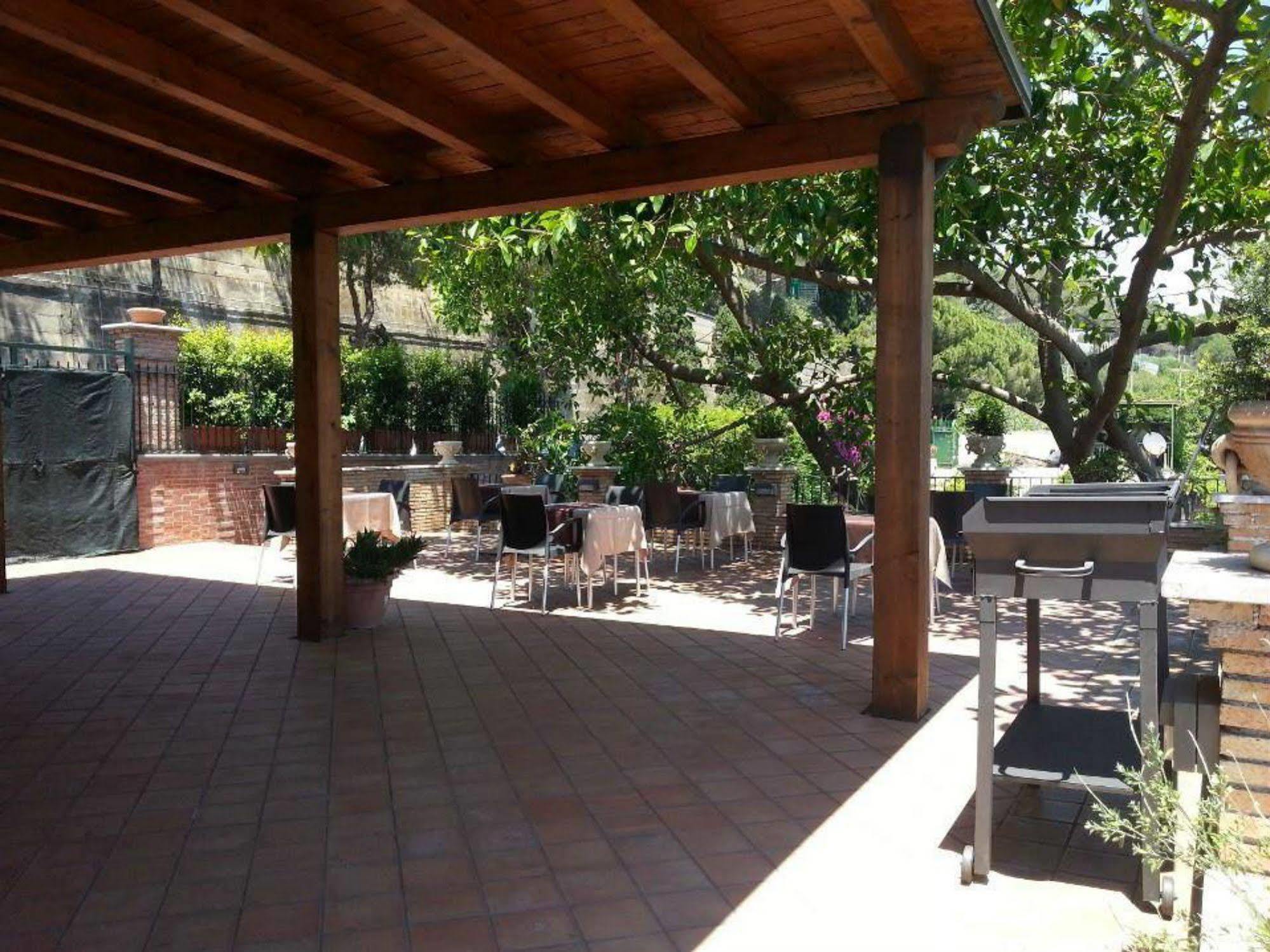 Borromeo Hotel