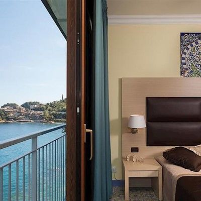 Borromeo Hotel 3*